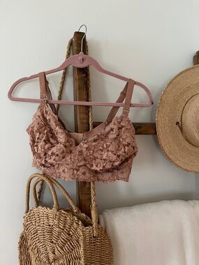 Momanda Lace Pumping and Nursing Bra